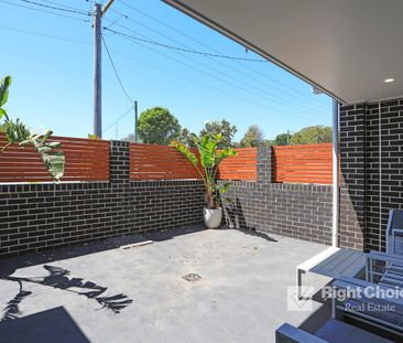 Great Location - Photo 2