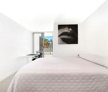 A Stunning, Fully Furnished, Large 175 Square Metre, Two Bedroom Ho... - Photo 3