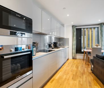 2 Bed Flat, Station Road, SE13 - Photo 5