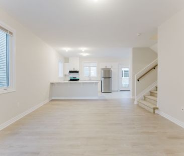 For Lease - 180 Ryan Reynolds Way, Orleans - Cumberland and Area, O... - Photo 1