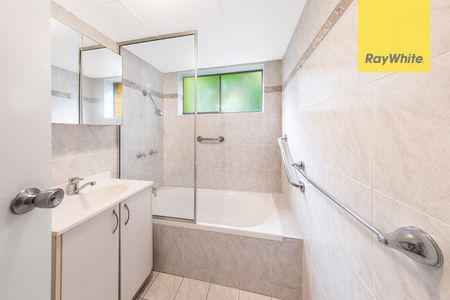 Peaceful & Private Two-Bedroom Unit in a Leafy Setting - Photo 2