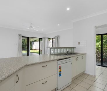 BRIGHT, SPACIOUS & EFFORTLESSLY COMFORTABLE LIVING IN MT SHERIDAN - Photo 5