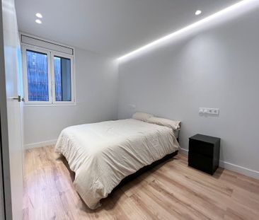 Carrer de Calàbria, Barcelona, Catalonia - Photo 2