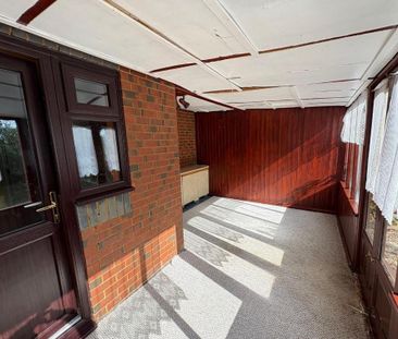 3 bedroom semi-detached house to rent - Photo 6