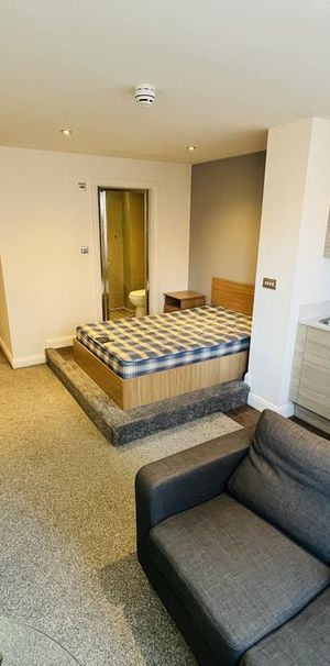 Studio to rent - Photo 1