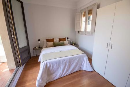 Carrer de Balmes, Barcelona, Catalonia 08006 - Photo 4