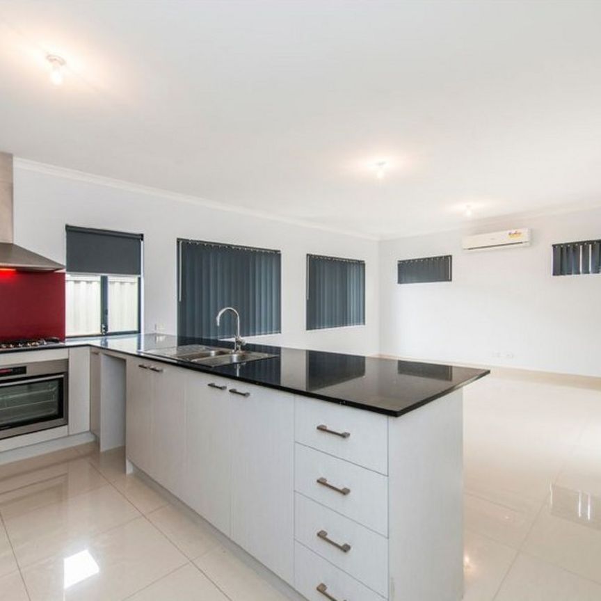 4-Bedroom Spacious & Stylish Living - Photo 1