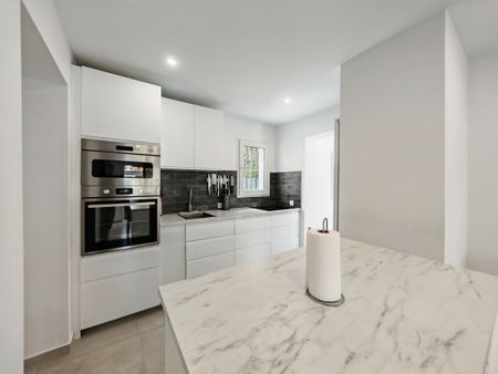3 Bed Townhouse for Rent in Calahonda - Photo 3