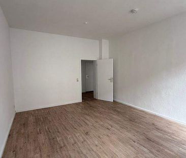 Schöne helle 2 Raum Wohnung in Zwickau Pölbitz ab sofort zu vermieten - Photo 1