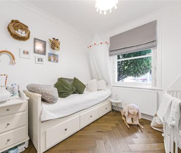 3 bedroom flat to rent - Photo 5