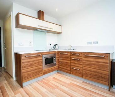 Studio to rent - Photo 2