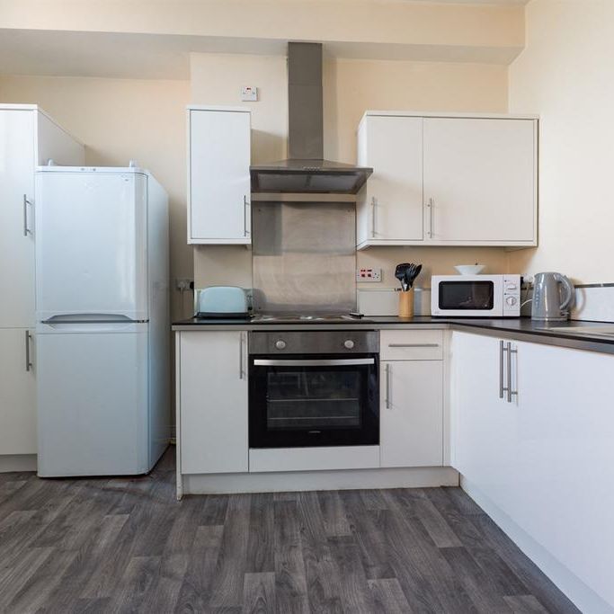 3 bedroom apartment to rent - Photo 1