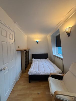 2 Bed Flat, Drummond Street, NW1 - Photo 1