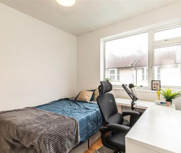 4 bedroom terraced house to rent - Photo 2