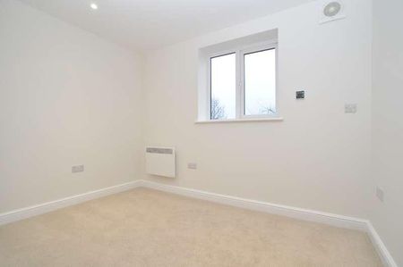 Redwood Grove, Bedford, MK42 - Photo 5