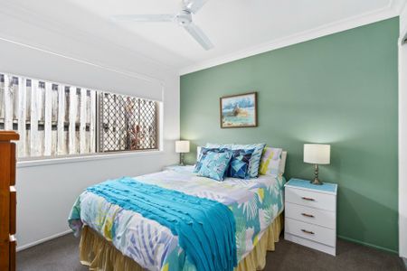 SINGLE LEVEL DUPLEX WITH SWIMMING POOL IN COMPLEX - Photo 5