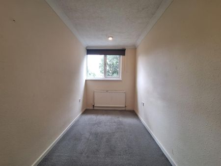 Bowood Road, Enfield EN3, London - Photo 3