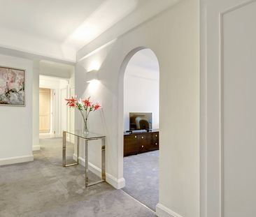 Luxury 2-Bed Apartment for Rent Pelham Court, Chelsea, London SW3 - Photo 2