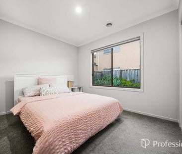 58 Sunnybank Drive, Point Cook VIC 3030 - Photo 4