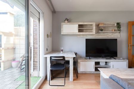 Carrer de Calderón de la Barca, Santa Coloma de Gramenet, Catalonia 08914 - Photo 5