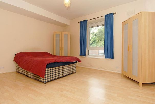 Meadow Road, London, SW8 - Photo 1