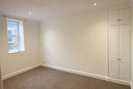 2 Bed Flat, Canadian Avenue, SE6 - Photo 3