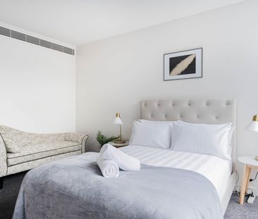 $1200/Week Furniture Option Short Term Available - Photo 4