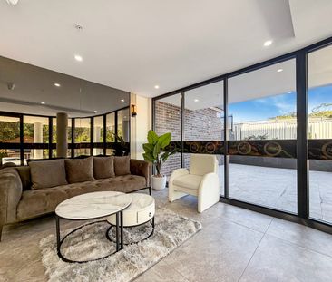 SUPERBLY APPOINTED 3 BEDROOM APARTMENT WITH 2 CARSPACES - Photo 1