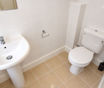 Norwich Avenue West - Photo 3