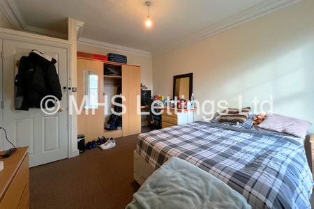 8 Bedroom Mid Terraced House for rent in St. Michaels Road - Photo 4
