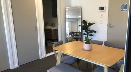 Near New Modern 1 Bedroom Apartment - Photo 5