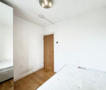 3 Bedroom Apartment, Cavendish Road - Photo 3