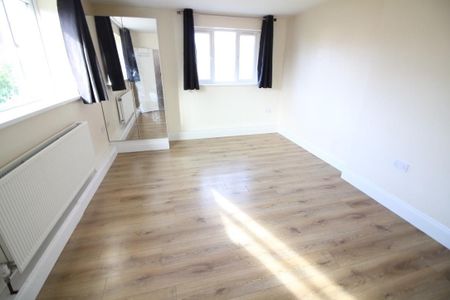 Humber Way, Slough - Photo 3