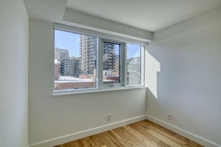 3460 Peel Street - Photo 2