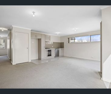 60/64 Kings Canyon St,Harrison - Photo 3