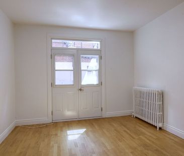 3710-3730 Queen Mary - Photo 3