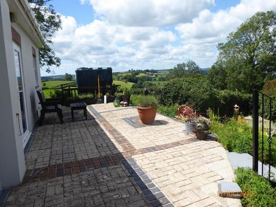 2 bedroom cottage to rent - Photo 1