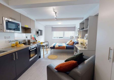 Silver Studio - Photo 2