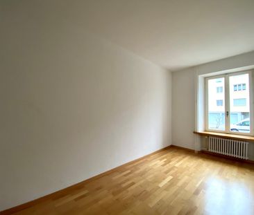 Grosszügige 3-Zimmerwohnung ca. 85m2 mit grossem Balkon - Photo 2
