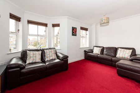 Cavendish Walk, Epsom, KT19 - Photo 4