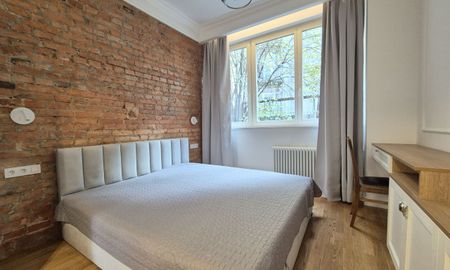 Warszawa, Śródmieście, Wiejska - Zdjęcie 4