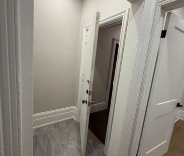 For Lease - 234 Lakeshore Road Unit# 1, Oakville, Ontario - Photo 3
