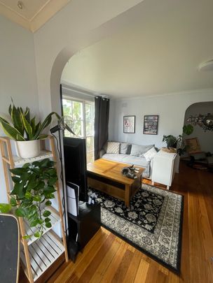 Endeavour Hills - Photo 1