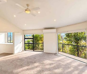 5 Bed Coastal Sanctuary for rent - Photo 2