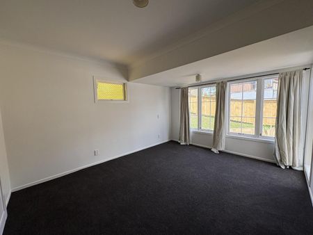 Modern, Three Bedroom Home for Rent - Photo 2