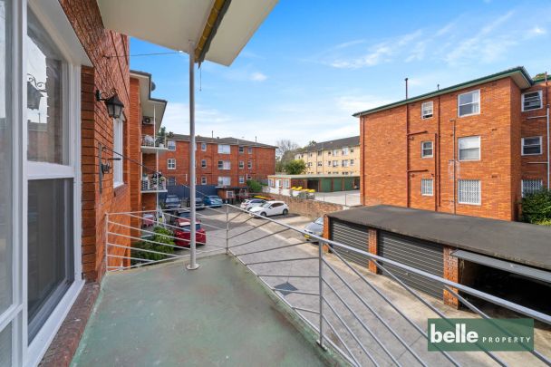 Great Location in a good position! - Photo 1