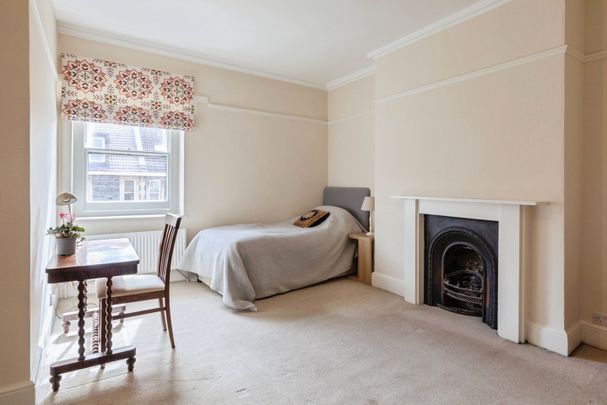 5 Bed Terraced House, Cotham Vale, BS6 - Photo 1