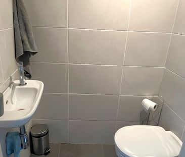 Appartement met 1 slaapkamer en terras. - Photo 1