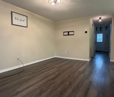 For Lease - 528 VIRGINIA CREEPER Street, Waterloo, Ontario - Photo 2