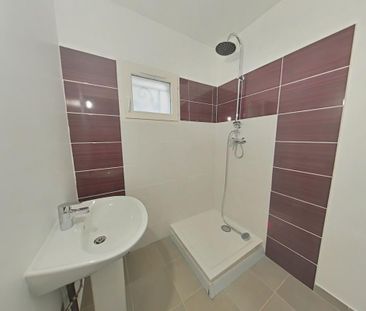 Location Appartement 2 pièces 59m² ROMANS SUR ISERE 26100 - Photo 4